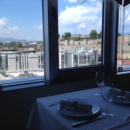 Stone Bridge Otel 4*